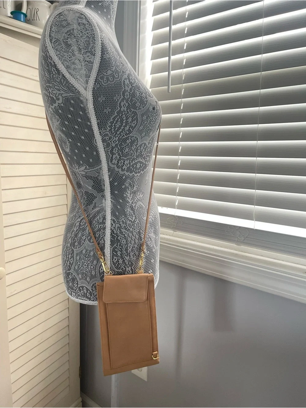 Camel Leather Crossbody Phone Bag - Minimalist Women’s Shoulder Pouch
